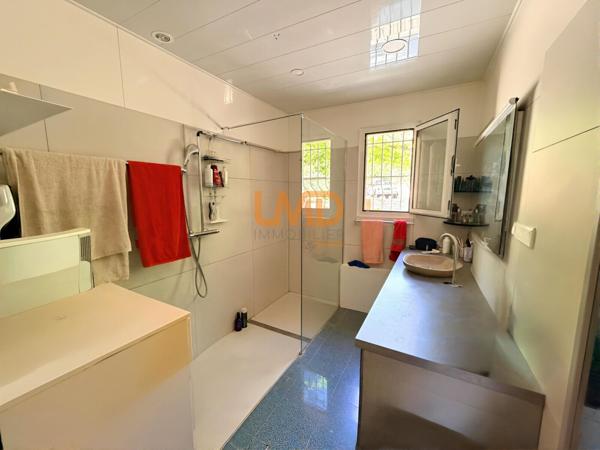 Mas en pierre sur 1,2 hectare – oliveraie, calme