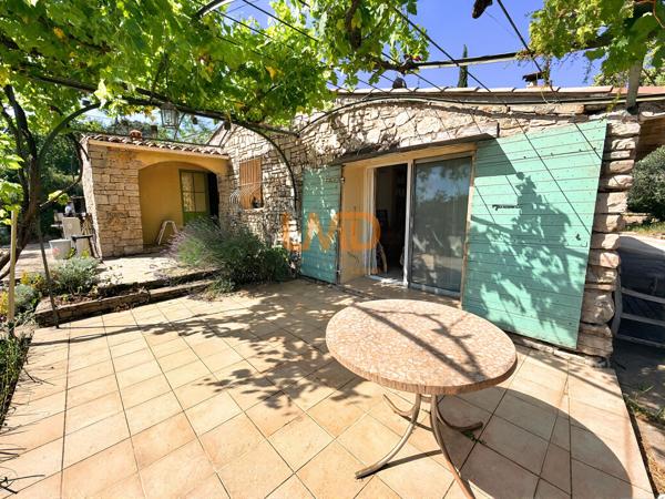Mas en pierre sur 1,2 hectare – oliveraie, calme