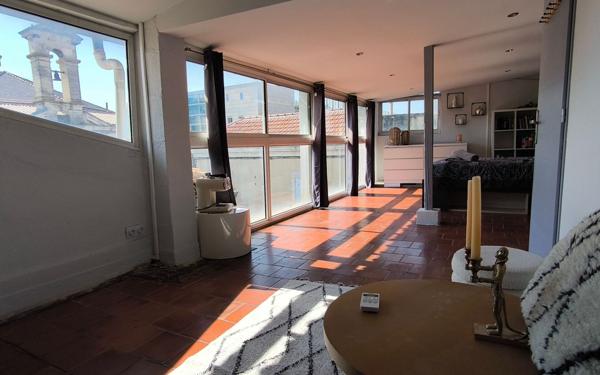 Appartement à vendre    5 pièces • 217 m2 Nîmes