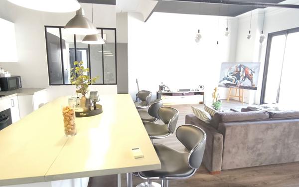 Appartement à vendre    5 pièces • 217 m2 Nîmes