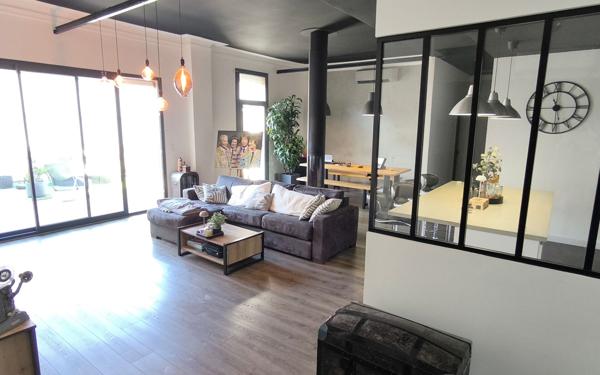 Appartement à vendre    5 pièces • 217 m2 Nîmes