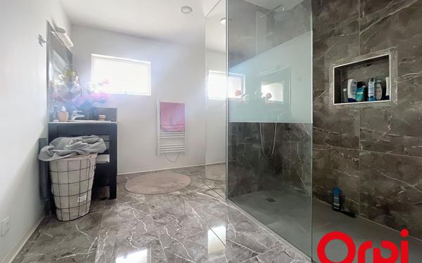 Maison à vendre    6 pièces • 258 m2 Saint-Victor