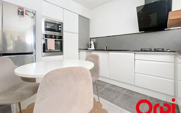 Maison à vendre    6 pièces • 258 m2 Saint-Victor