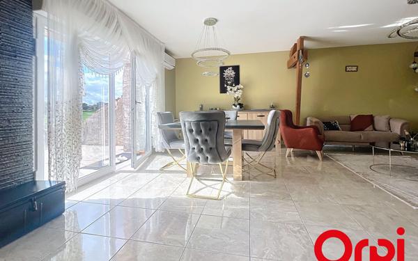 Maison à vendre    6 pièces • 258 m2 Saint-Victor