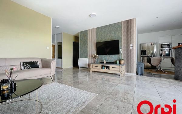 Maison à vendre    6 pièces • 258 m2 Saint-Victor