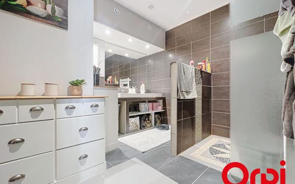 Maison à vendre    6 pièces • 258 m2 Saint-Victor