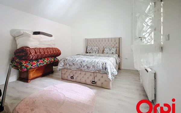 Maison à vendre    6 pièces • 258 m2 Saint-Victor