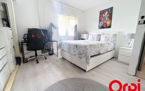 Maison à vendre    6 pièces • 258 m2 Saint-Victor