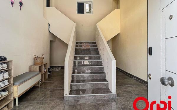 Maison à vendre    6 pièces • 258 m2 Saint-Victor