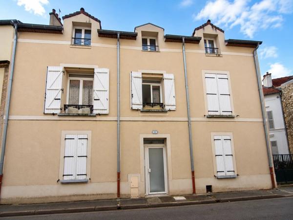 Vente                                                      Immeuble
                        
                                         166 m2                     à Melun