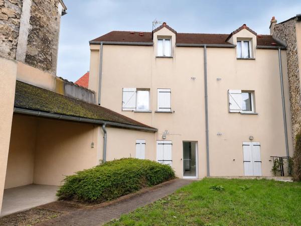 Vente                                                      Immeuble
                        
                                         166 m2                     à Melun