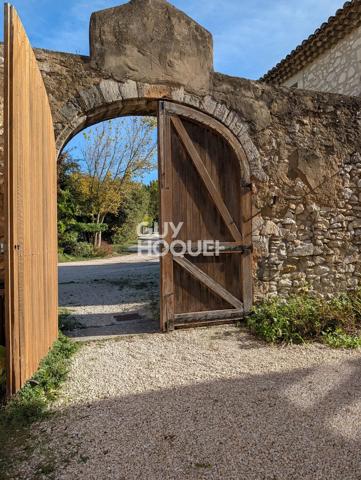Maison Le Thor 3 pièce(s) 70 m2 avec extérieur.