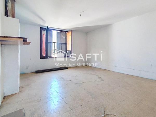 Hyper centre Montagnac maison de village avec garage à rénover