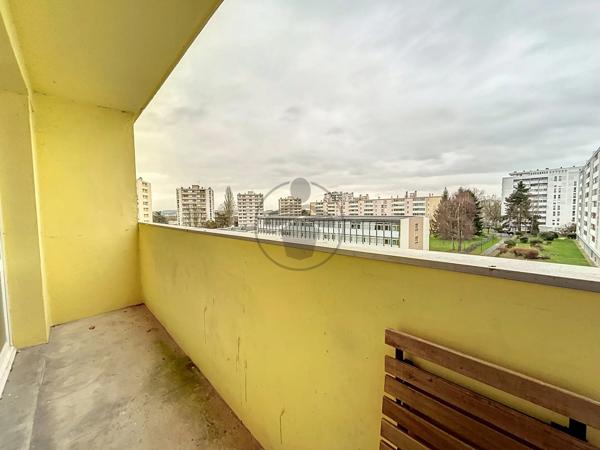 Location                                                      Appartement
                        
                     4 pièces                      68 m2                     à Saint-Quentin