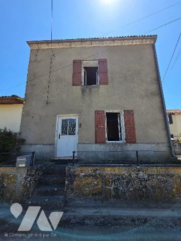 Maison de 108m² sur deux étages avec dépendance et jardin.