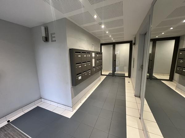 Appartement 1 pièce 27.89 m2