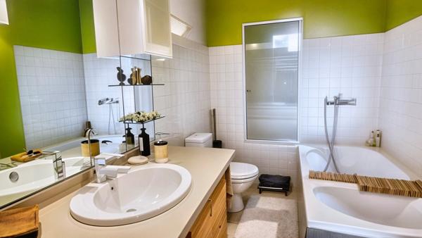 Sommières (30250) Sommiéres - Centre historique - Maison 6 Pièces 130 M² A rafraichir