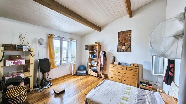 Sommières (30250) Sommiéres - Centre historique - Maison 6 Pièces 130 M² A rafraichir