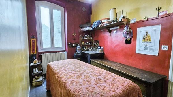 Sommières (30250) Sommiéres - Centre historique - Maison 6 Pièces 130 M² A rafraichir