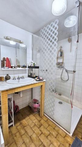 Sommières (30250) Sommiéres - Centre historique - Maison 6 Pièces 130 M² A rafraichir