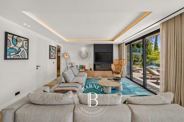 Vallauris, Villa 5 Chambres -  390 m² à vendre