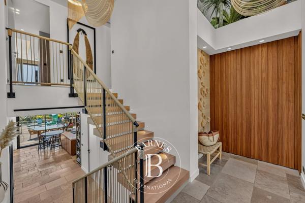 Vallauris, Villa 5 Chambres -  390 m² à vendre