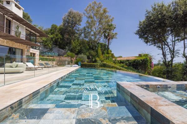 Vallauris, Villa 5 Chambres -  390 m² à vendre