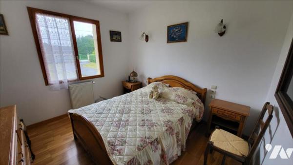 Pavillon de plain-pied sur 2130 m² de terrain plat