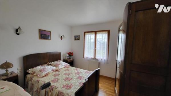 Pavillon de plain-pied sur 2130 m² de terrain plat