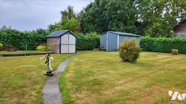 Pavillon de plain-pied sur 2130 m² de terrain plat