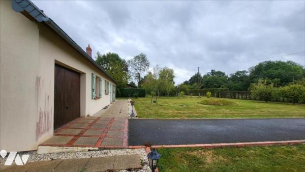 Pavillon de plain-pied sur 2130 m² de terrain plat