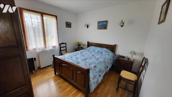 Pavillon de plain-pied sur 2130 m² de terrain plat