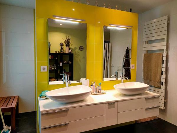 ENSEMBLE 208 m² MAISON + STUDIO - PISCINE - GARAGES AVEC TERRAIN 2621 m²