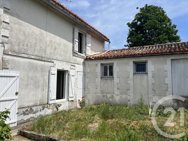 Maison à vendre  3 pièces - 74,20 m 2   ANGOULEME  - 16