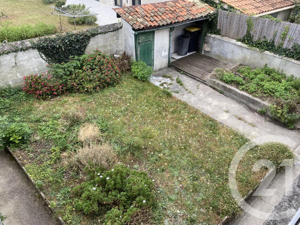 Maison à vendre  3 pièces - 74,20 m 2   ANGOULEME  - 16