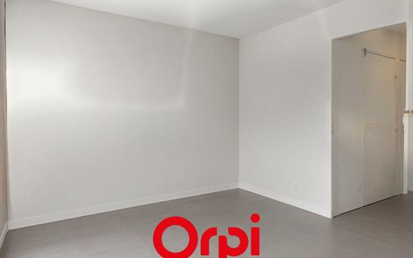 Appartement à vendre    1 pièce • 24,38 m2 Bandol