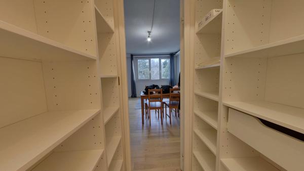 GRAND STUDIO AVEC COIN NUIT ET DRESSING