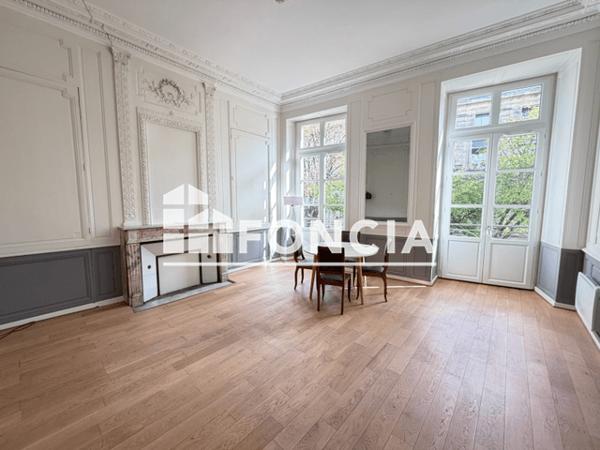 Location Appartement 2 pièces 55.74 m² - RESIDENCE 31 COURS PASTEUR Bordeaux 33000
