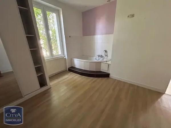 Appartement à louer 4 pièces 72.3m² Firminy (42700)