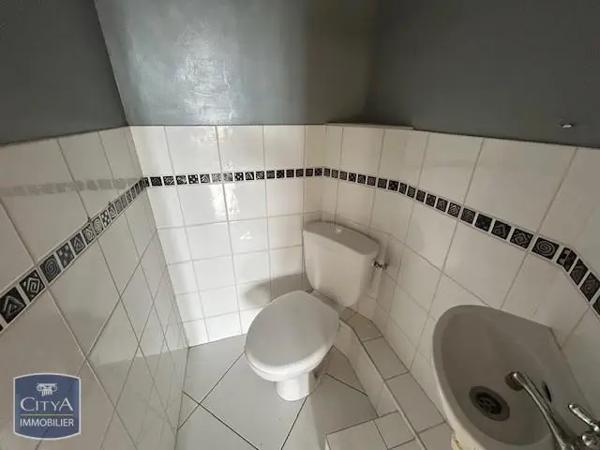 Appartement à louer 4 pièces 72.3m² Firminy (42700)