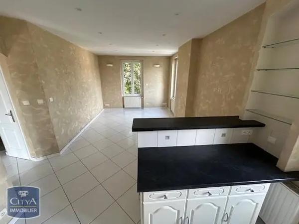 Appartement à louer 4 pièces 72.3m² Firminy (42700)