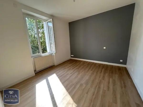 Appartement à louer 4 pièces 72.3m² Firminy (42700)