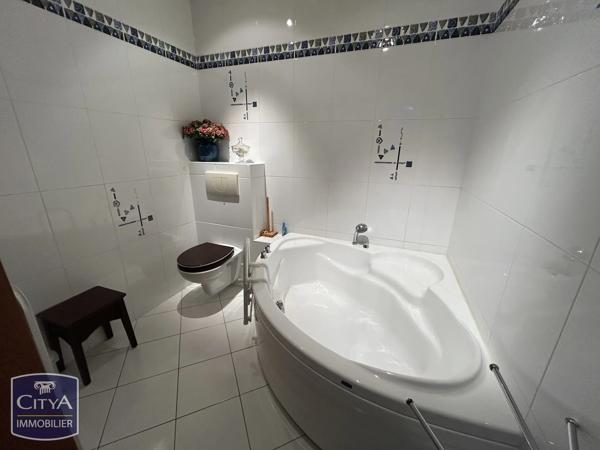 Appartement à vendre 8 pièces 325.7m² Le Mans (72000)