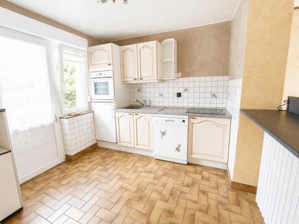 Maison mitoyenne T4 sur terrain de 2 ares environ