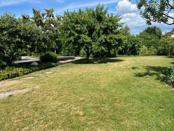 À vendre une propriété rare de 9 pièces alliant espace, confort et qualité de vie sur Pfastatt.