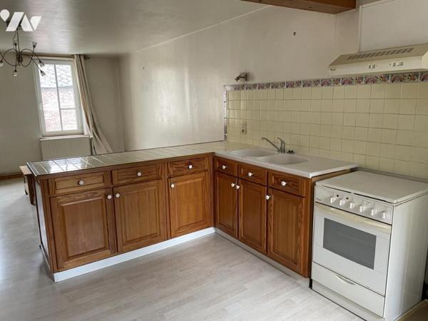 Local commercial + habitation