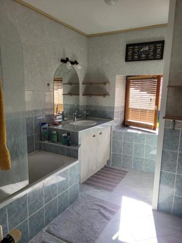 Maison Fontenay Le Comte 6 pièce(s) 164.58 m2