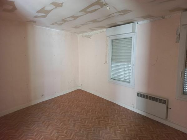 Maison à vendre    2 pièces •  Château-du-Loir