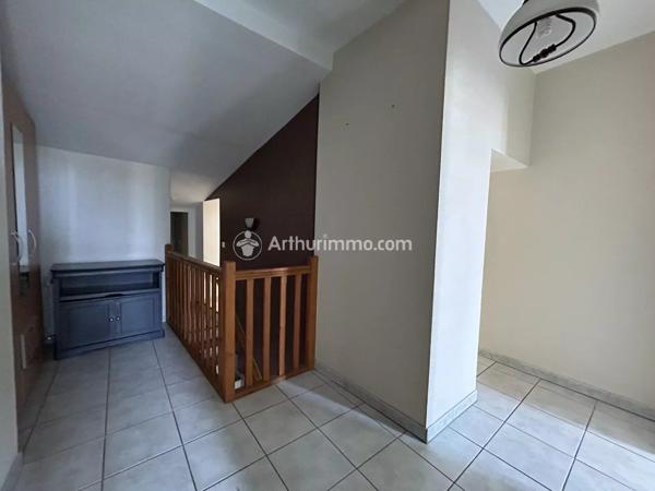 Vente                                                      Maison
                        
                     4 pièces                      72 m2                     à Saint-Jean-d'Angély