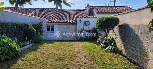 Vente Maison 4 pièces 72 m2 à Saint-Jean-d'Angély